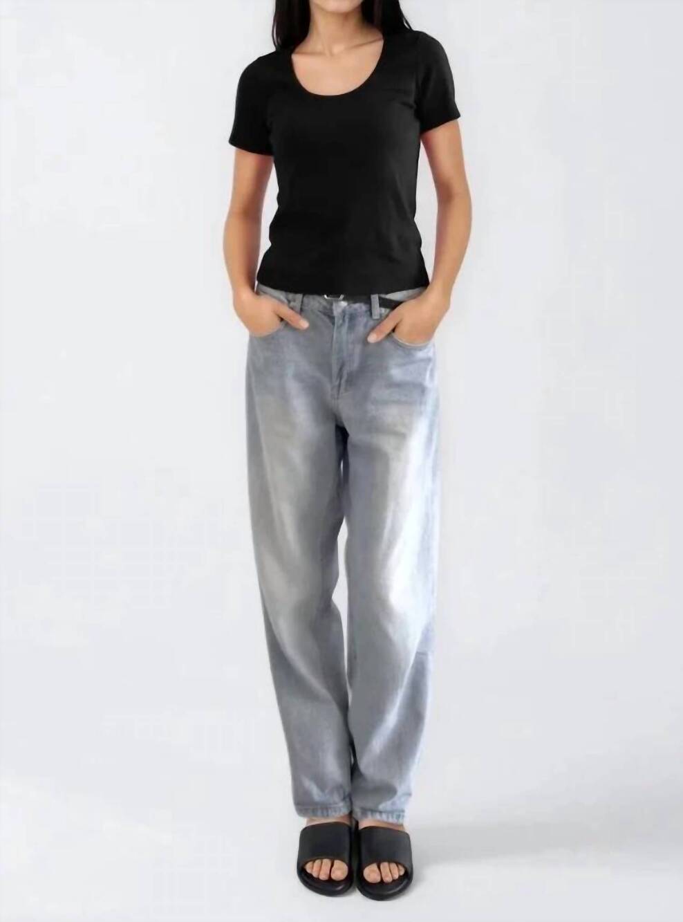 NEW IT IS WELL L.A. short sleeve rib top in black